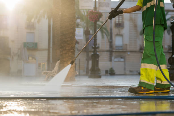 Best Pool Deck Cleaning in Beach City, TX